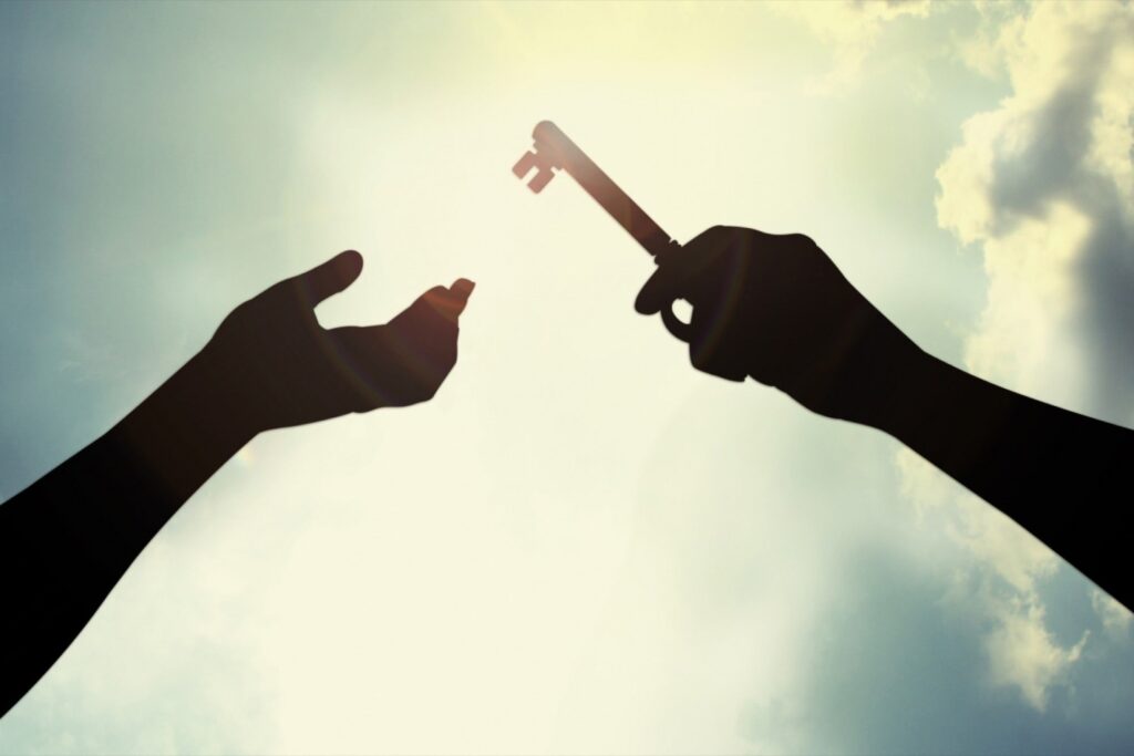 20150911183214-passing-keys-to-business